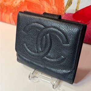 CHANEL Black Leather wallet compact 4x4